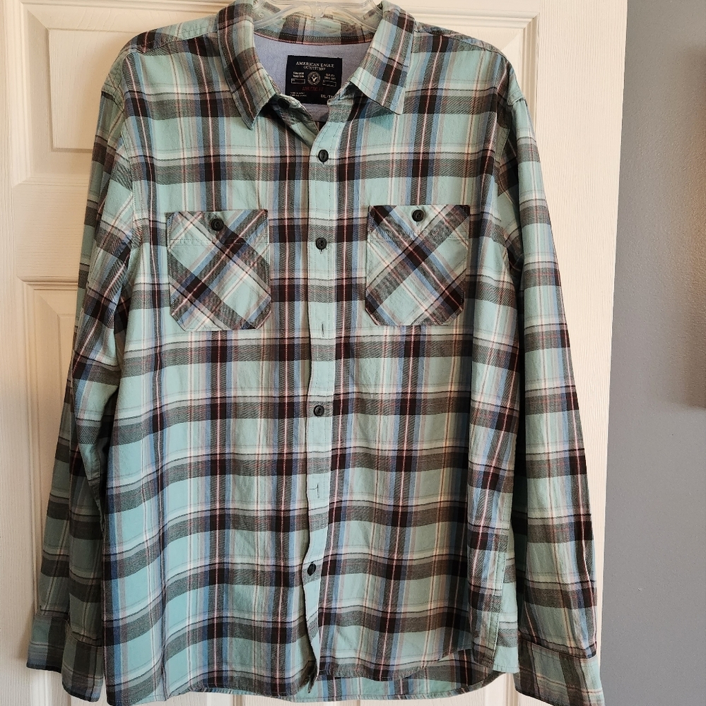 Men's American Eagle Button Down Plaid shirt  2XL